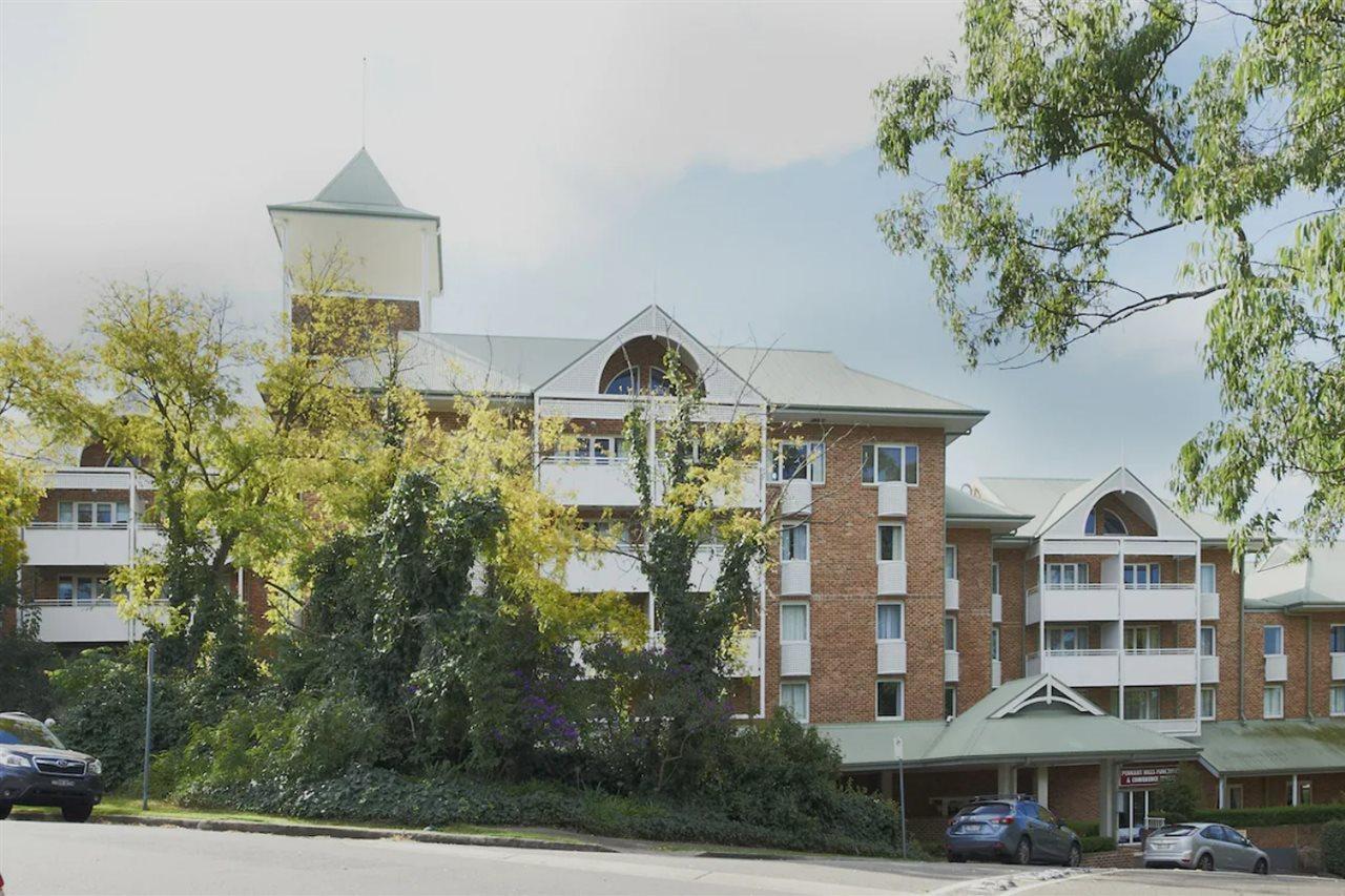 Nesuto Pennant Hills Aparthotel Exterior photo